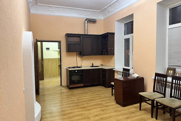 3-к квартира, 177 м², 3/3 эт.