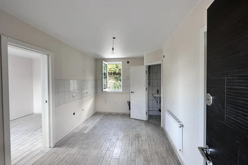 2-к квартира, 30 м², 2/3 эт.